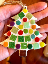 Load image into Gallery viewer, Make-Your-Own Traditional Tree Ornaments Kit