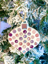 Load image into Gallery viewer, Make-Your-Own Pastel Round &amp; Onion Shaped Ornaments Kit
